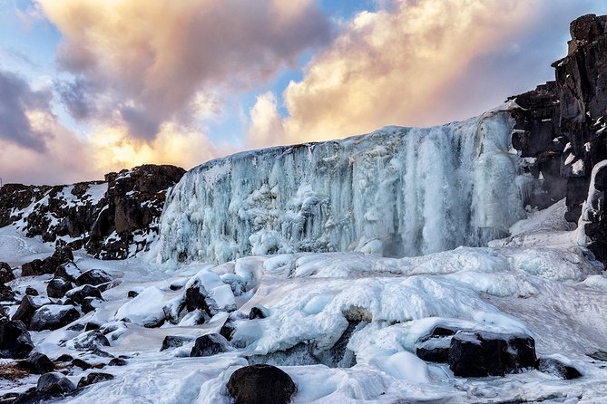 Golden circle photo infused tour - Stop 2: Gullfoss, waterfall scale with strong photo options