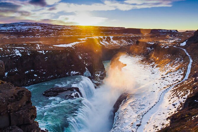 Golden Circle Prime: Kerid & Friðheimar Tomato Farm - From Reykjavik to the Golden Circle, without the headache