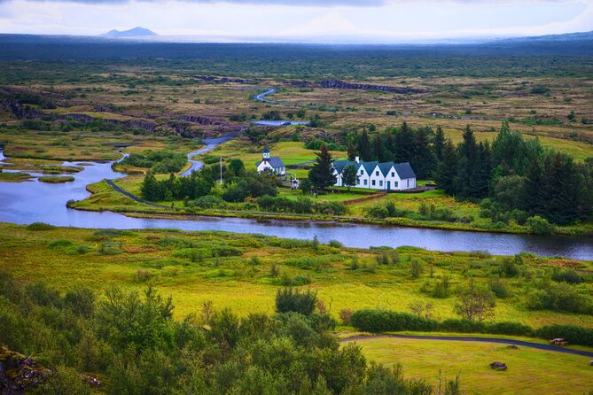 Golden Circle Prime: Kerid & Friðheimar Tomato Farm - Guide and van vibe, the small things that make it easier