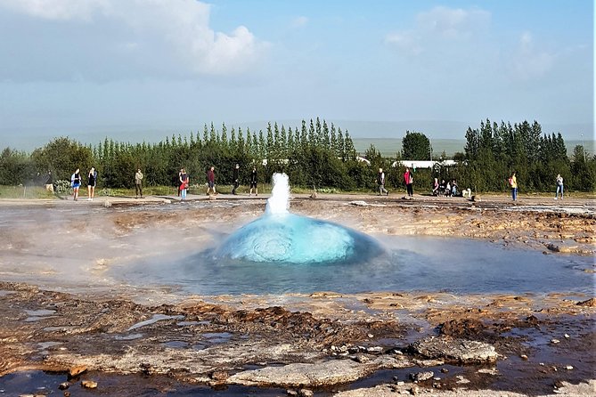 Golden Circle Private Day Tour - up to 9 passengers - Pingvellir National Park: Vikings, laws, and tectonic plates