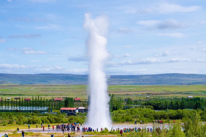 Golden Circle Private Tour with Kerid & Faxi Waterfall: Reykjavik - Þingvellir National Park: Walking Between Tectonic Plates and Time Periods