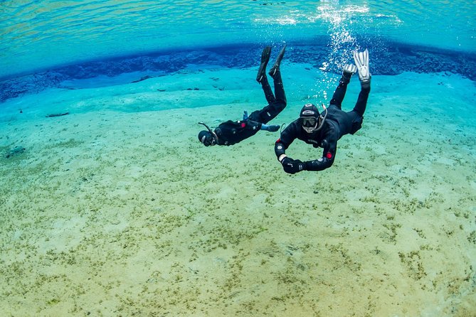 Golden Circle & Silfra Snorkeling Small-Group Supersaver Combo - Crowds, timing, and how to manage expectations