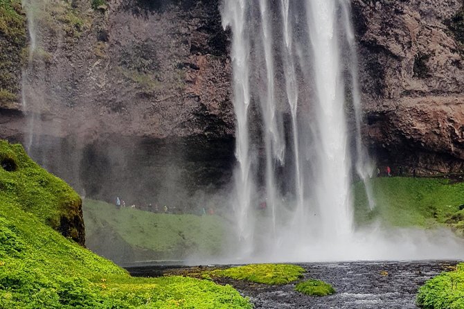 Golden Circle & South Coast Tour - Thingvellir National Park and the Alþing rift you can stand on
