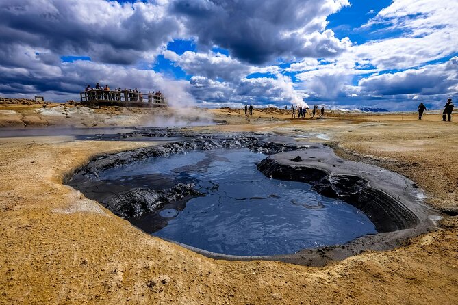 Golden Circle Tour Small Group - Discover Icelandic Icons - Geysir Area Visitor Comfort Before the Waterfall Switch