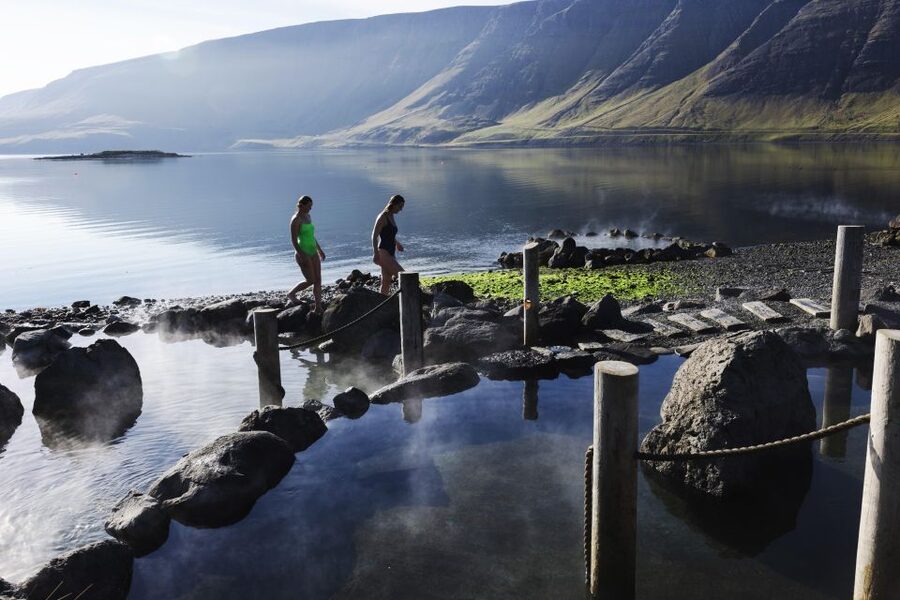 Hvammsvik Hot Springs: Admission Package - Classic vs comfort tickets: what changes for your day