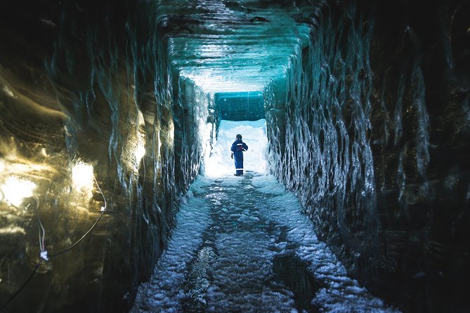 Ice Cave and Snowmobile Tour from Gullfoss - Guides, Group Size, and the Team Vibe