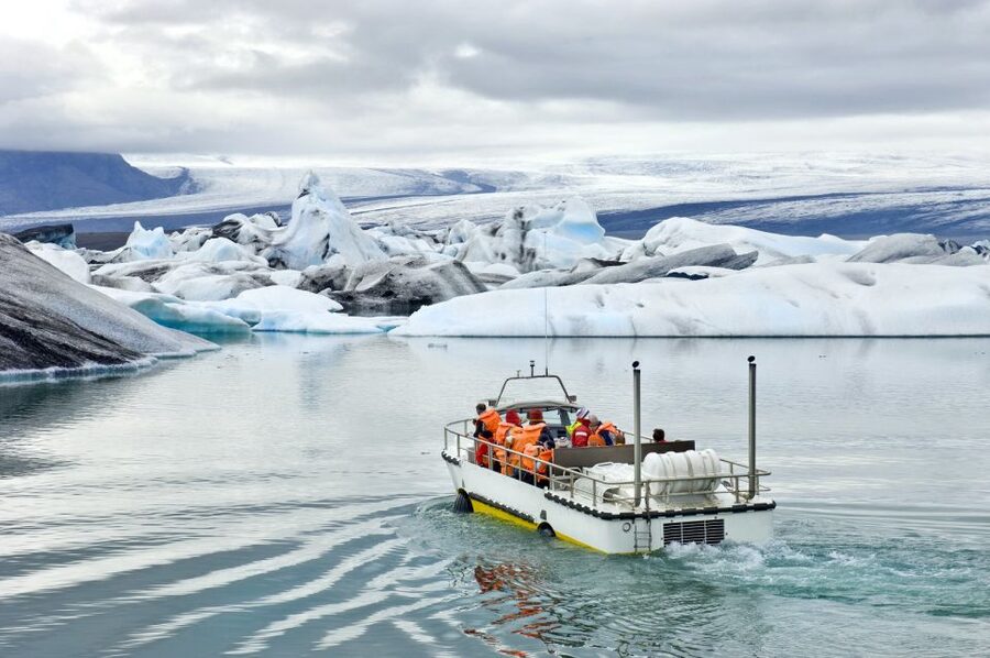 Iceland: 3-Day Golden Circle, South Coast, & Glacier Tour - What you should expect from the guide, not just the facts