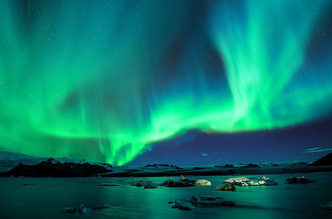 Iceland Northern Lights Tour Magical Winter Night Experience - Þingvellir National Park Viewing Stop: UNESCO Setting for Aurora Reflections