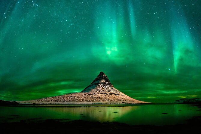 Iceland Northern Lights Tour Magical Winter Night Experience - How the Tour Chooses Reykjanes Peninsula vs. Þingvellir
