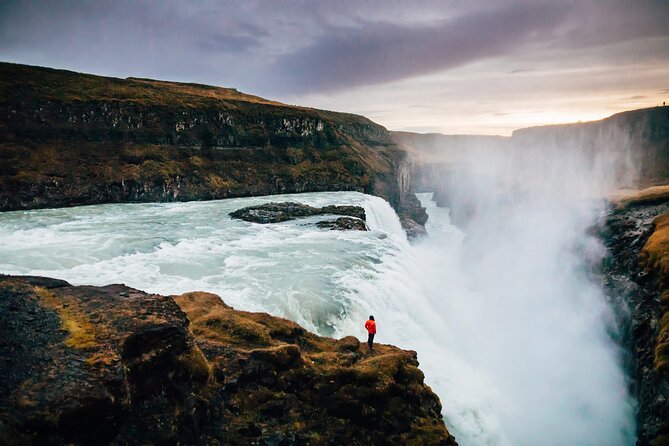Iceland´s Golden Circle Minibus daytour - Geysir Geothermal Area and Strokkur Erupting Every Five Minutes