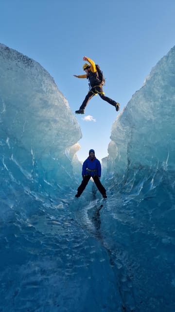 Jökulsárlón: Blue Ice Cave Tour and Glacier Walk - The 30-minute jeep ride and gear check: what you’re really paying for