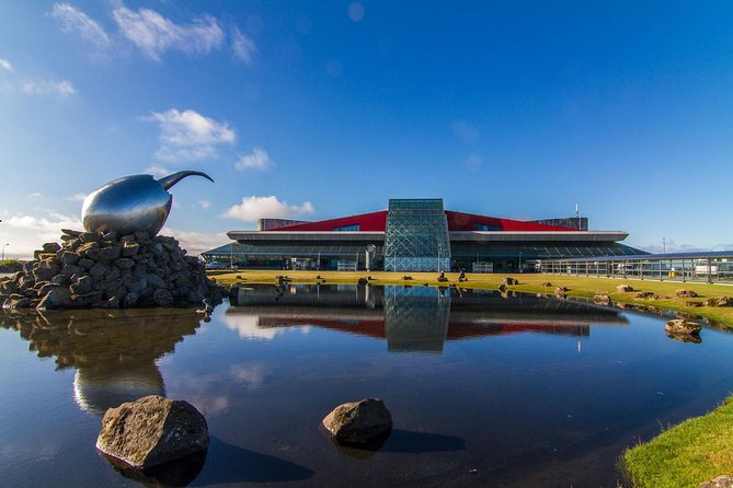 Keflavik International Airport Private Transfer - What the ride feels like, from calm driving to Iceland talk