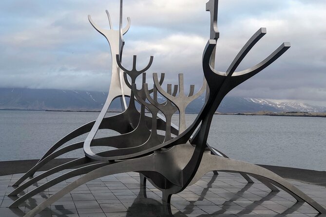 Keflavik International Airport Private Transfer To/From Reykjavik - Luggage capacity and child seat details that prevent problems