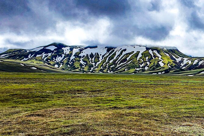 Landmannalaugar, Hekla, Sigoldugljufur 4x4 tour with Hiking - Fjallabak Nature Reserve for 5 Hours: Rhyolite Mountains, Geothermal Clues, and Weather That Flips Fast