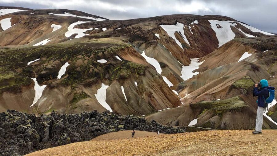 Landmannalaugar Hike and Hot Springs from Reykjavik & Hella - Base camp at Landmannalaugar: arriving right before the main event