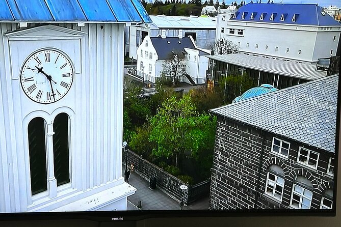 Layover or weekend tour ? - do you want to get to know our city ? - Private Reykjavik, up to 6 people, with pickup