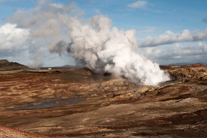Luxury Private Tour of Reykjanes Peninsula Volcanic Wonders - Transportation comfort and pacing: when it feels easy
