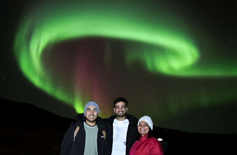 Northern Lights: 4x4 Adventure with Treats, Photos & Cocoa - A Cozy 4x4 Plan for Aurora Hunting, Not a Sit-and-Spin Bus Ride