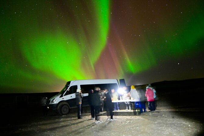 Northern Lights 4x4 Tour with Pastries and Cocoa from Reykjavik - Why this Reykjavik Northern Lights chase uses 4x4 minibuses