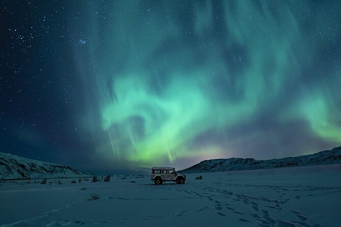 Northern Lights 4x4 Tour with Pastries and Cocoa from Reykjavik - How the aurora hunt runs during the 4 hours
