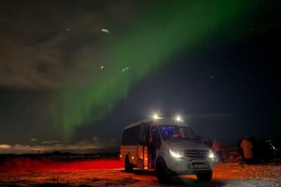 Northern Lights 4×4 Tour with Pastries and Cocoa from Reykjavik
