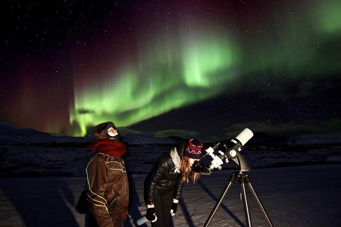 Northern Lights and Stargazing Small-Group Tour with Local Guide - When the aurora appears: photos, pacing, and photo help