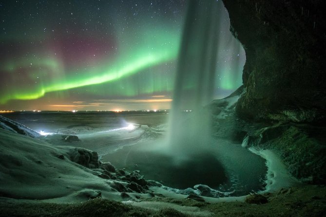 Northern Lights Bus Tour from Reykjavik with Hot Chocolate - Who This Northern Lights Bus Tour Is Best For