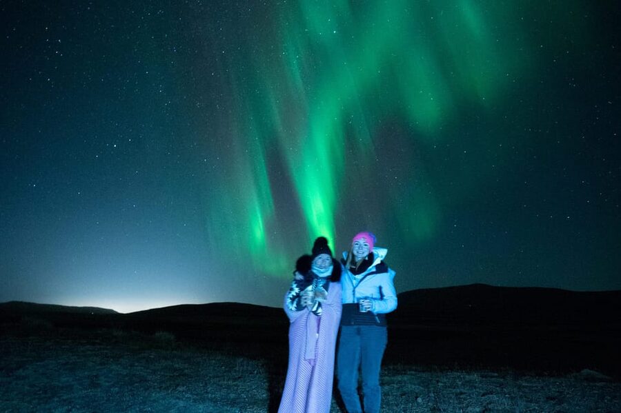 Northern Lights in Mini Bus, Photos, Hot Cocoa and Pastries - Leaving Reykjavik, Finding Darker Skies on a Mini Bus