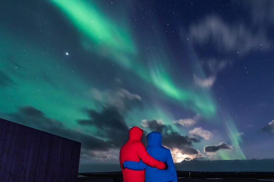 Northern Lights in Mini Bus, Photos, Hot Cocoa and Pastries - What the Tour Does Best, and Where You Should Be Flexible