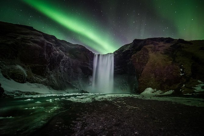 Northern Lights Small Group Tour from Reykjavik with Free Photos - Pickup timing, small-group size, and picture bottlenecks