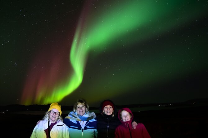 Northern Lights Tour: Cozy Night Adventure with Hot Chocolate - Warm-up strategy: hot chocolate, hand warmers, and what to bring