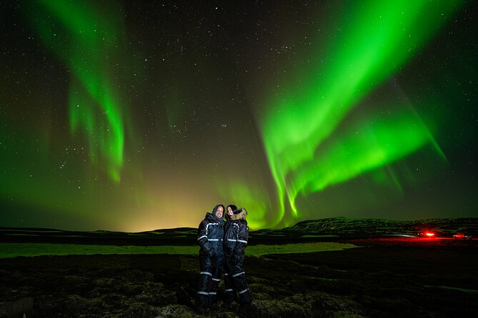 Northern Lights Tour with Photos, Snacks, Warm Snowsuits, Chairs - Photo support that does not leave you behind