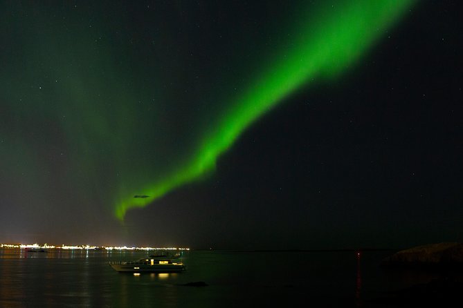 Northern Lights Yacht Cruise - On Board Comfort: Bar, Café, Wi-Fi, and Warm Up Time