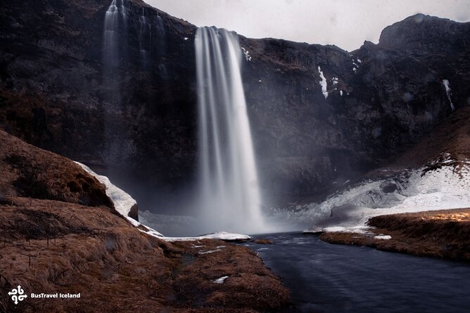 Paragliding and South Coast Waterfalls Day Tour from Reykjavík - Small details that make the difference