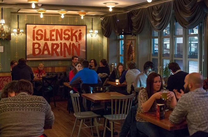 Party and Get Tipsy like a Viking in Reykjavik - The guide and group size: how the vibe stays friendly, not chaotic