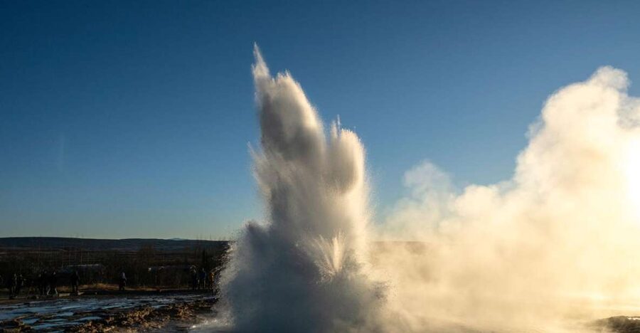 Private 6h tour: Golden Circle Essentials - Thingvellir National Park: Standing on the Tectonic Plate Border