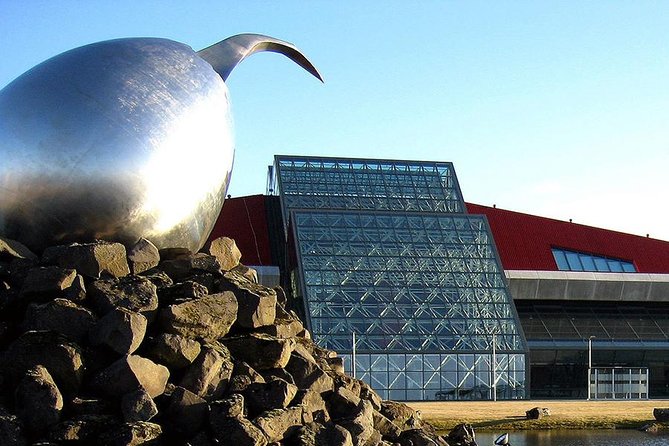 Private Airport Transfer - Pickup at KEF and in Reykjavik, with your flight details