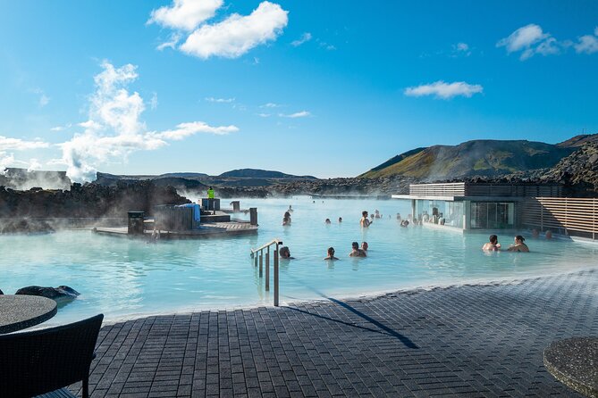 Private Airport Transfer with Blue Lagoon - Admission included - The Ride: Air-Conditioned, Private, and Easy to Manage