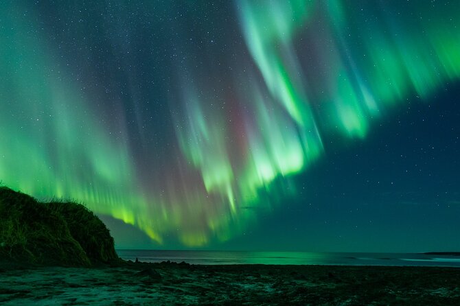 Private Aurora Hunt with Photos in Super Defender - 9:00 pm pickup in Reykjavik: how the timing feels on the ground
