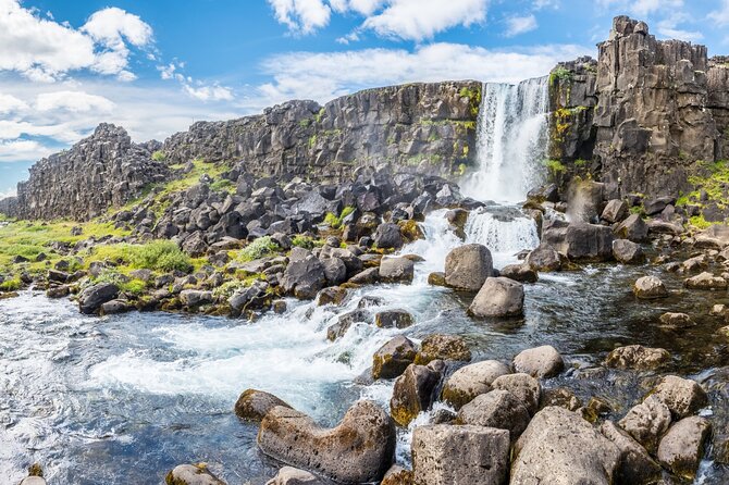 Private Bespoke Golden Circle Tour - Gullfoss: why the canyon spray makes it feel bottomless