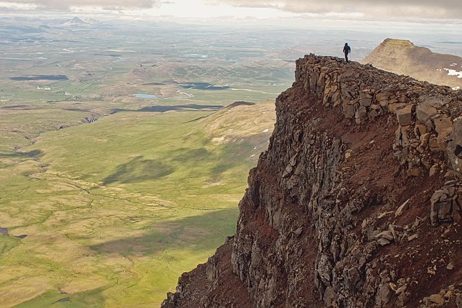 Private G tour by jeep - Snæfellsjökull National Park, Rauðisandur, and the big-bird cliffs at Latrabjarg