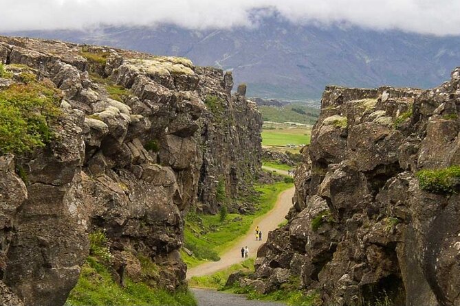 Private golden Circle 1 to 4 person - Stop 1: Þingvellir National Park for Waterfall Views and a Strong Start