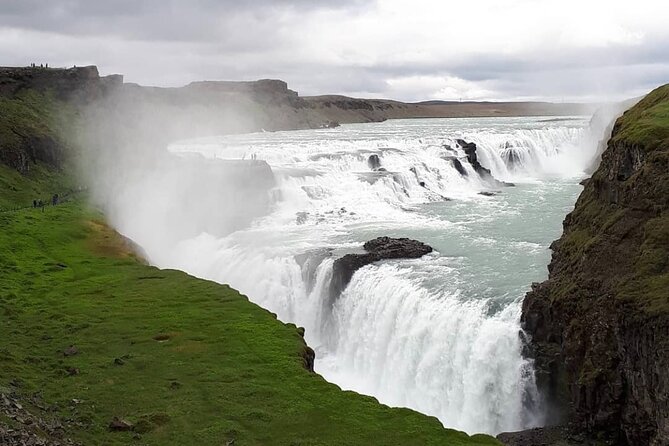 Private Golden Circle Tour (1-7pax) - Price per group: is $1,550 fair value for 1 to 7 people?