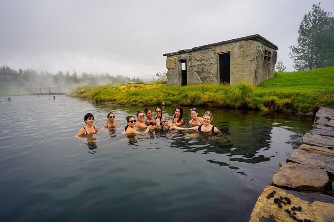 Private Golden Circle with Photographer, Lunch & Secret Lagoon - Photographer and Professional Photos: What You’re Paying For