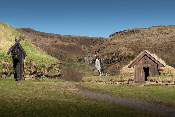Private Hiking Tour: Vikings and Waterfalls Tour in Reykjavik - Getting Started at Hjalparfoss: A Calm Opening with Basalt-Column Drama