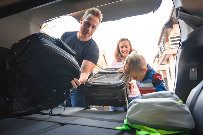 Private Hotel Transfer: Reykjavik to Keflavik Airport: upto 8 PAX - Why this Reykjavik to Keflavik transfer is worth it on your last day
