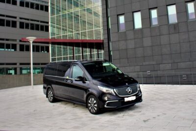 Private Keflavik Airport Transfer (One Way)