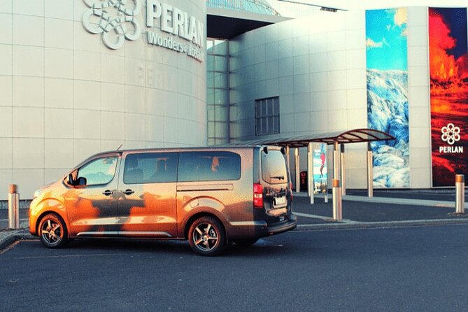 Private Keflavik Airport Transfer (Round trip) - Luggage rules and the small fees that can surprise you