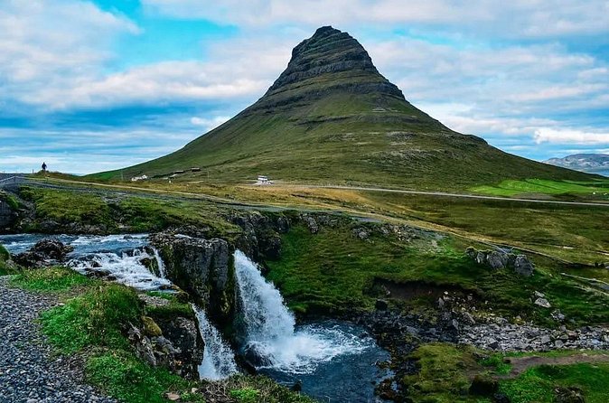 Private Luxury Tour Snaefellsnes Peninsula - Ólafsvík for Lunch Flexibility, Then Kirkjufell’s Most Photographed Angle