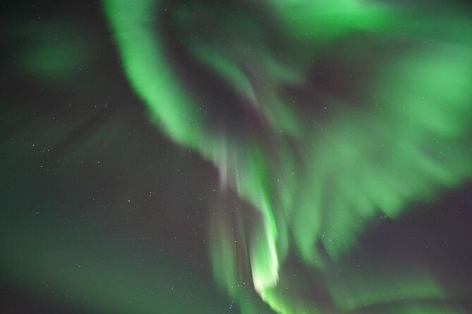 Private Northern Lights Tour with Hot Chocolate in Iceland - What You Actually Get: Blankets, Hot Chocolate, Pastries